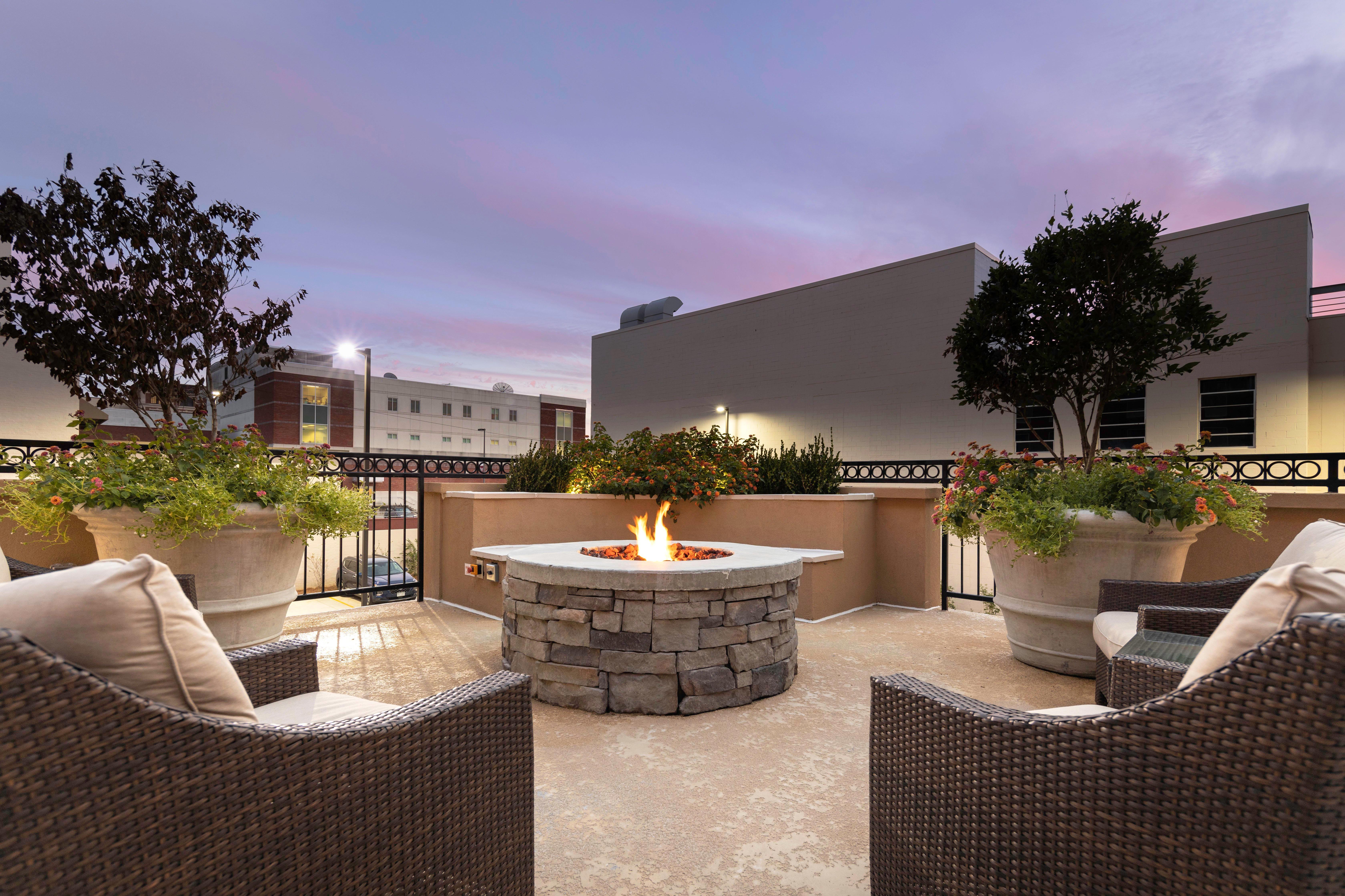 Staybridge Suites Montgomery - Downtown By Ihg Eksteriør billede